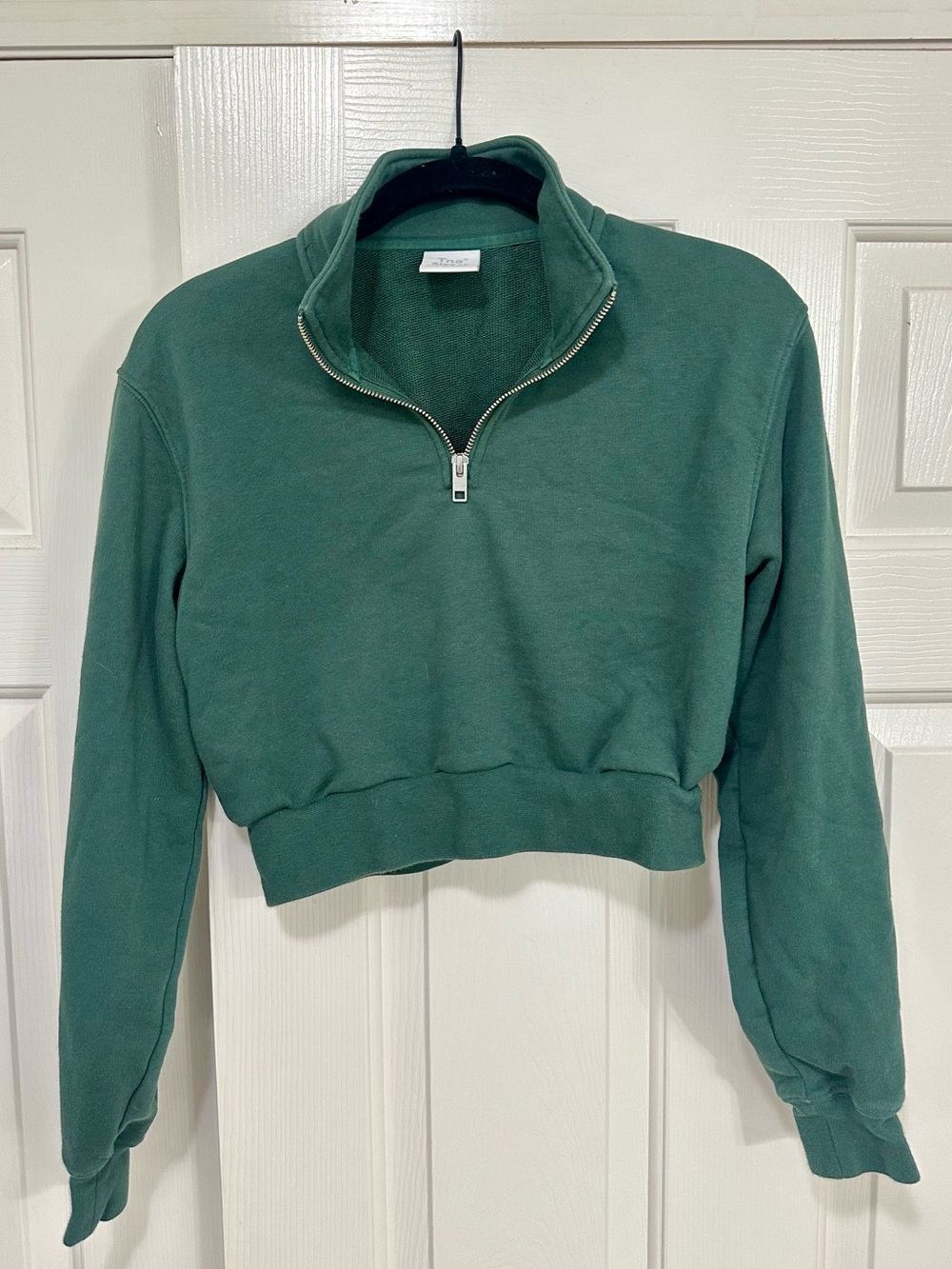 Aritzia TNA Forest Green Cropped Half-Zip Sweatshirt